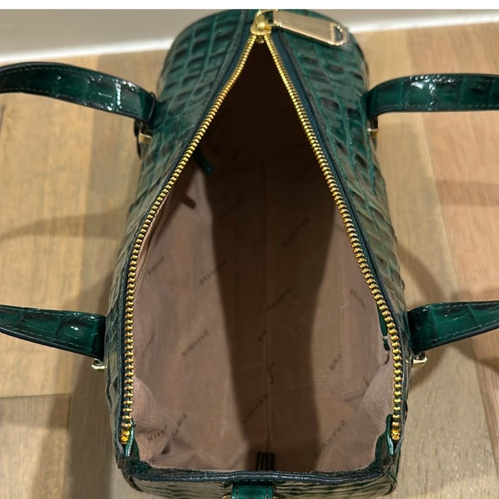 NWT Brahmin Green Croc-Embossed Satchel Crossbody - Picture 4 of 7